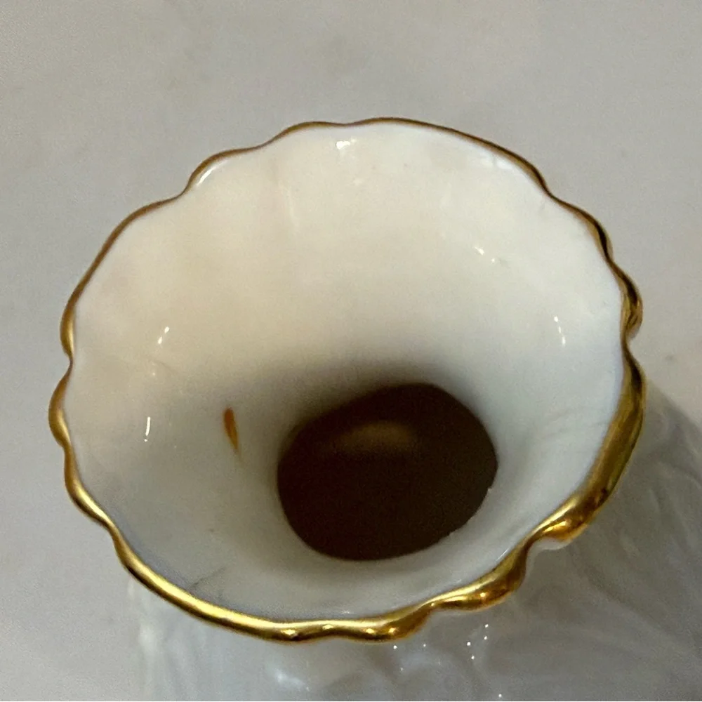 Lenox 24K Gold‎ Trim Elfin Collector Leaf Pattern USA 4.5” Bud Vase!